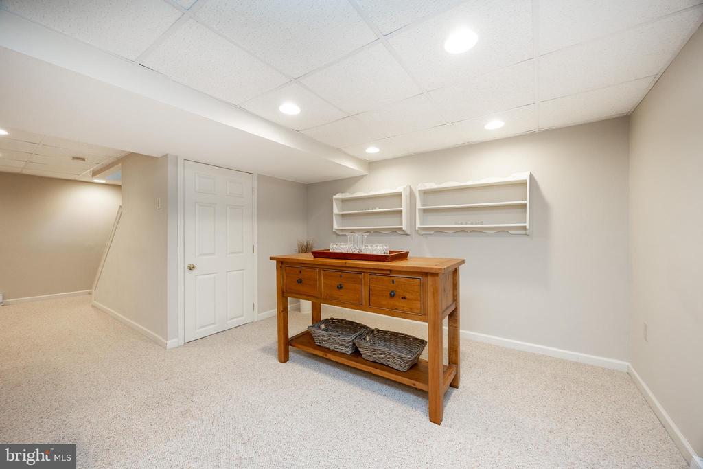 108 WOODED ACRES LANE