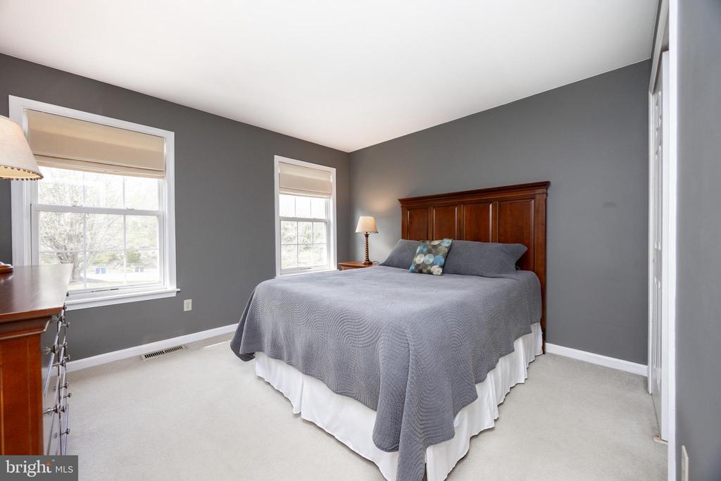 108 WOODED ACRES LANE