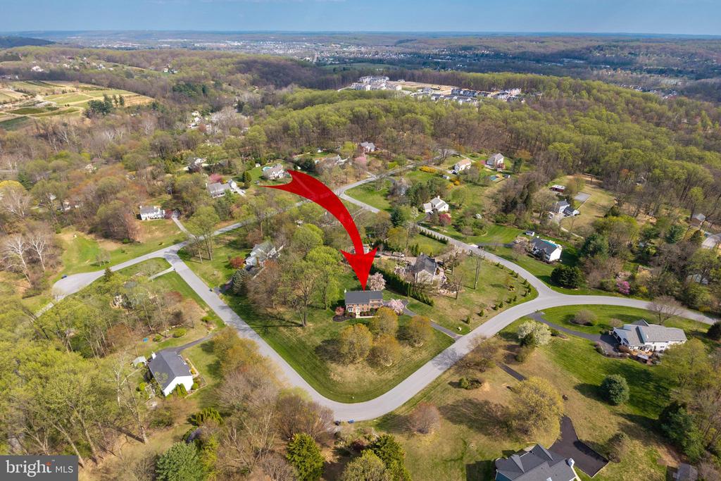 108 WOODED ACRES LANE
