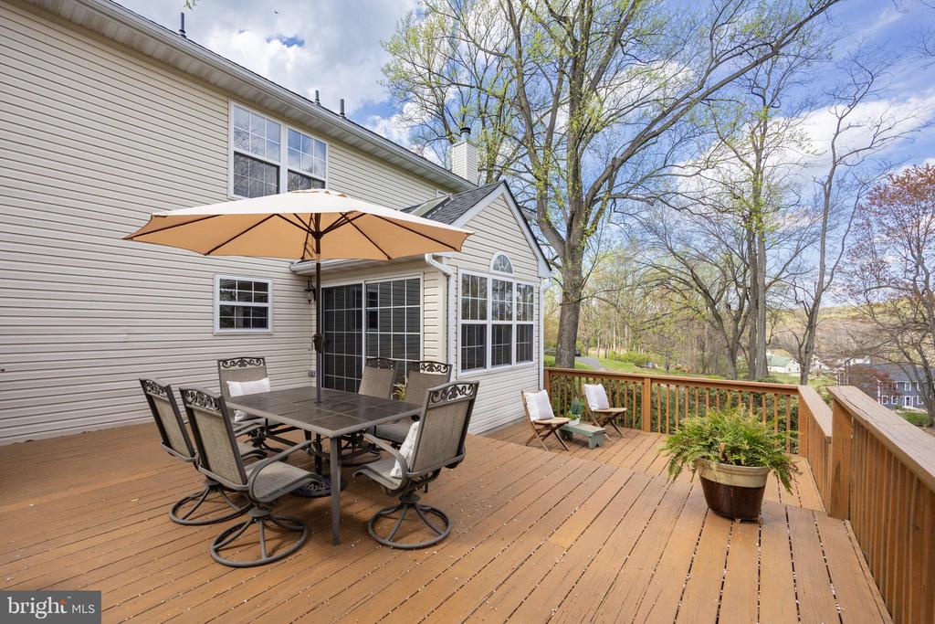 108 WOODED ACRES LANE