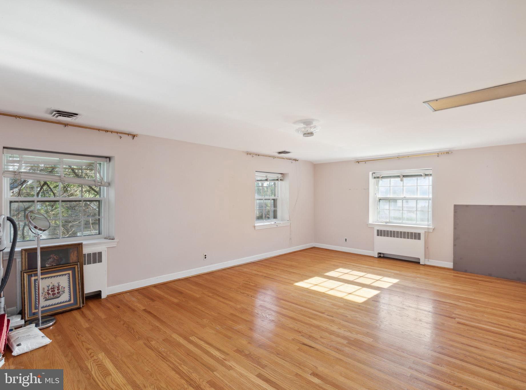1115 Ormond Ave