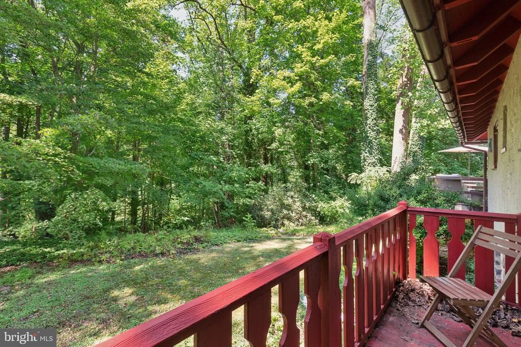 209 W Possum Hollow Rd