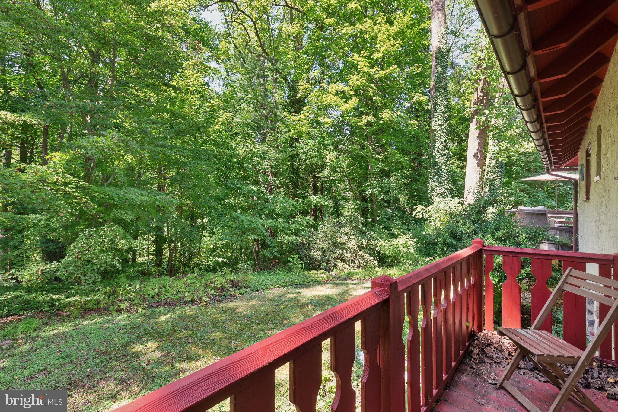 209 W Possum Hollow Rd