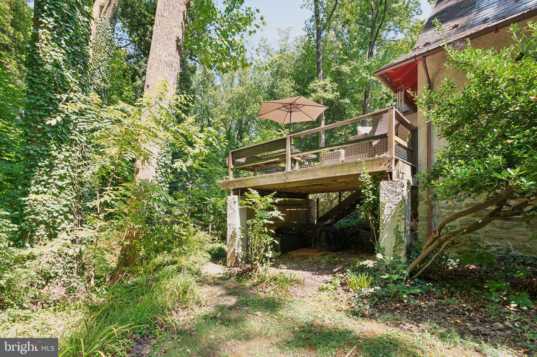209 W Possum Hollow Rd