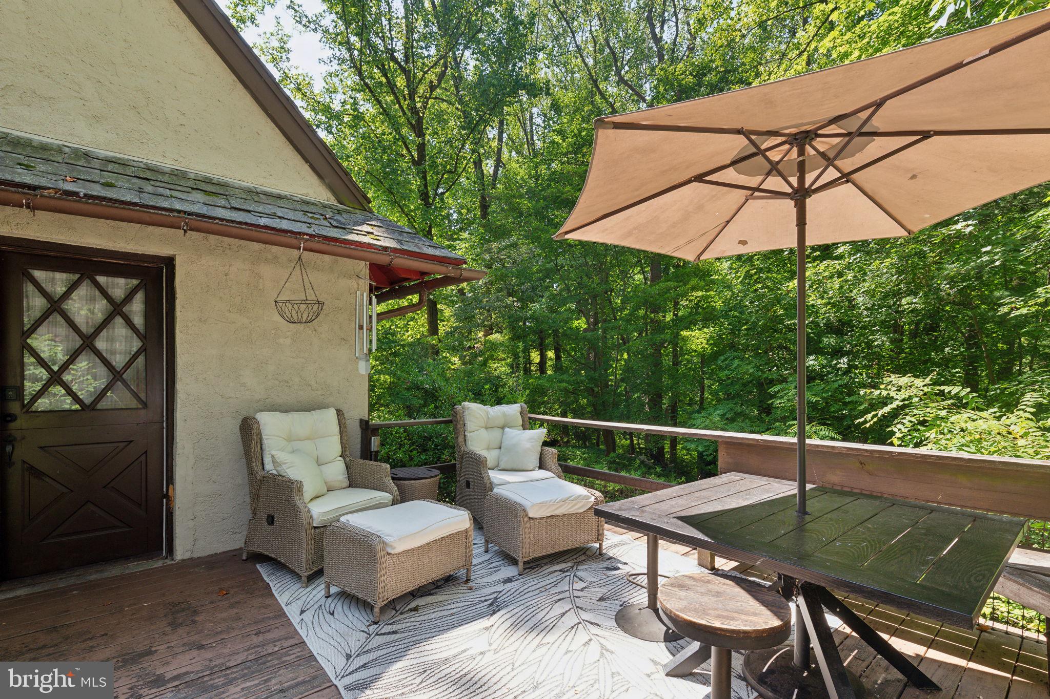 209 W Possum Hollow Rd