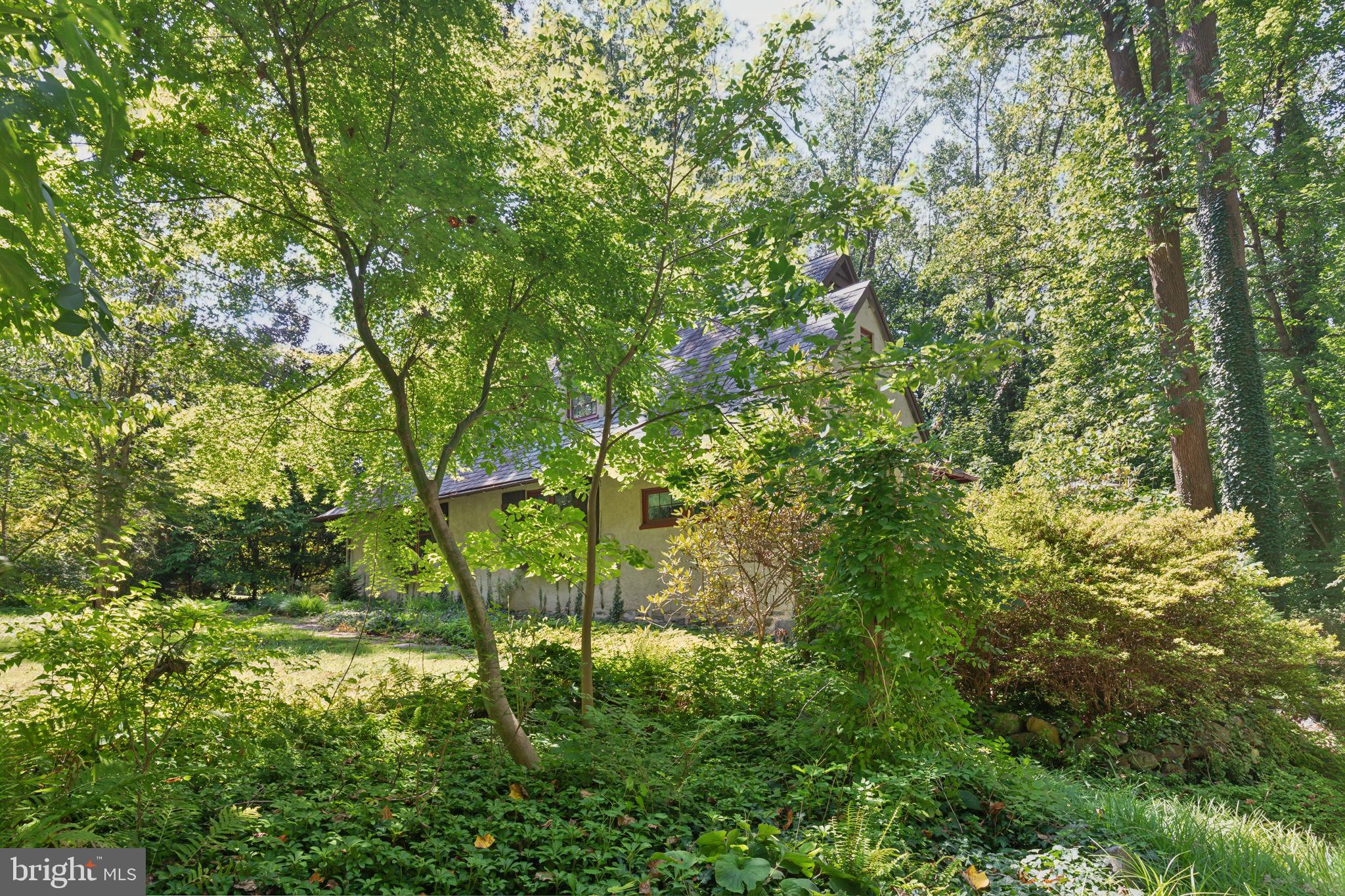209 W Possum Hollow Rd