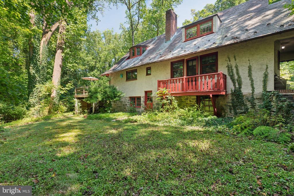 209 W Possum Hollow Rd