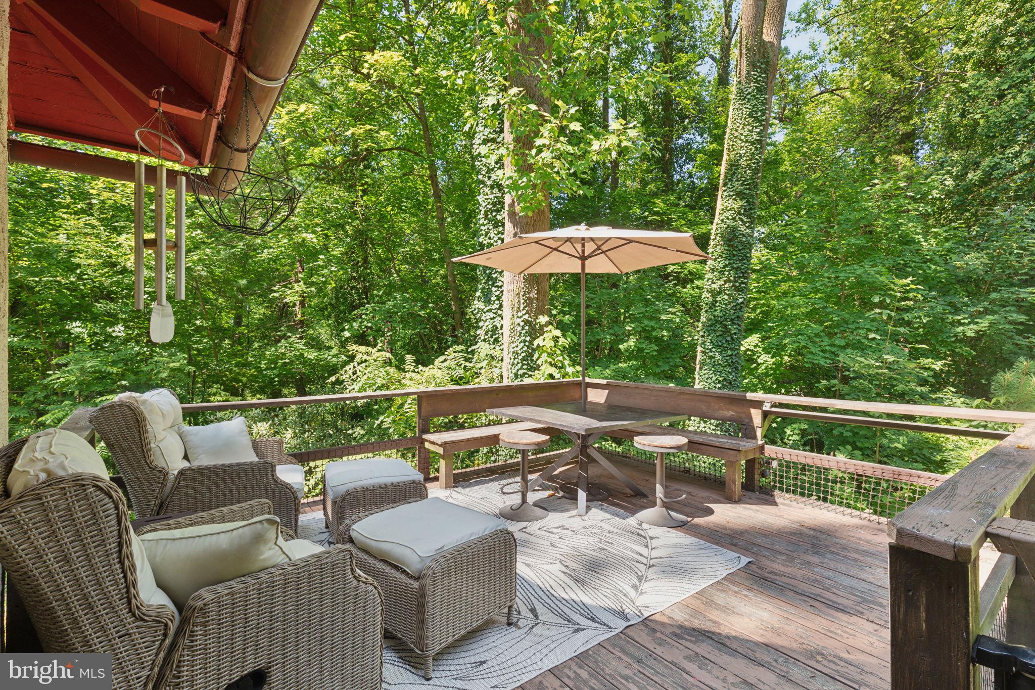 209 W Possum Hollow Rd