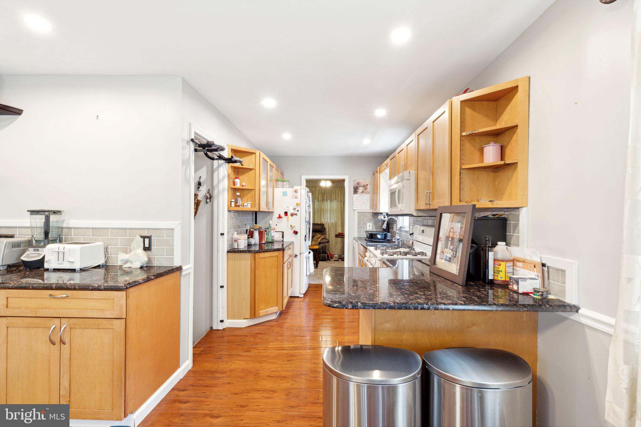 821 6th Ave