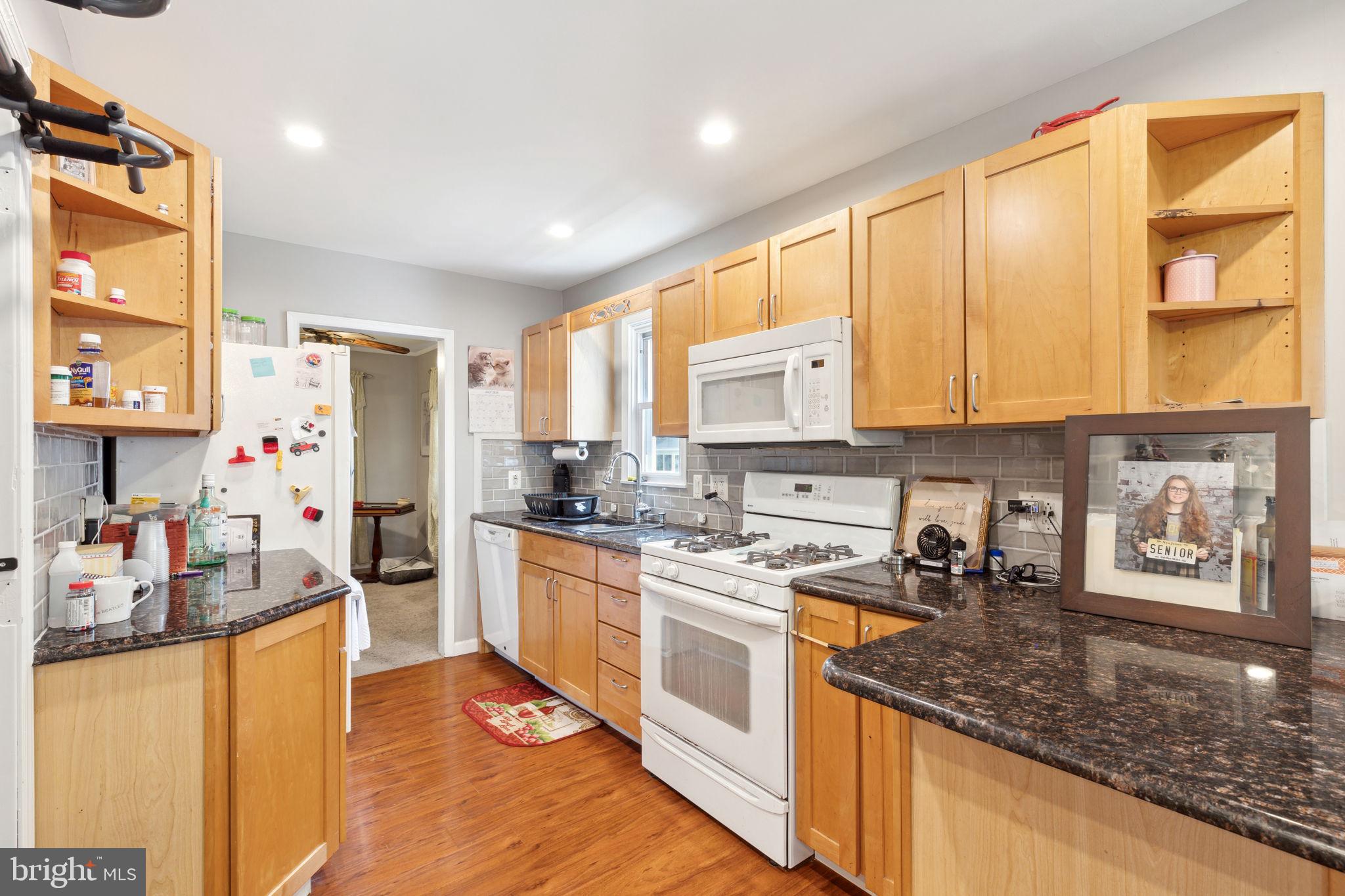 821 6th Ave