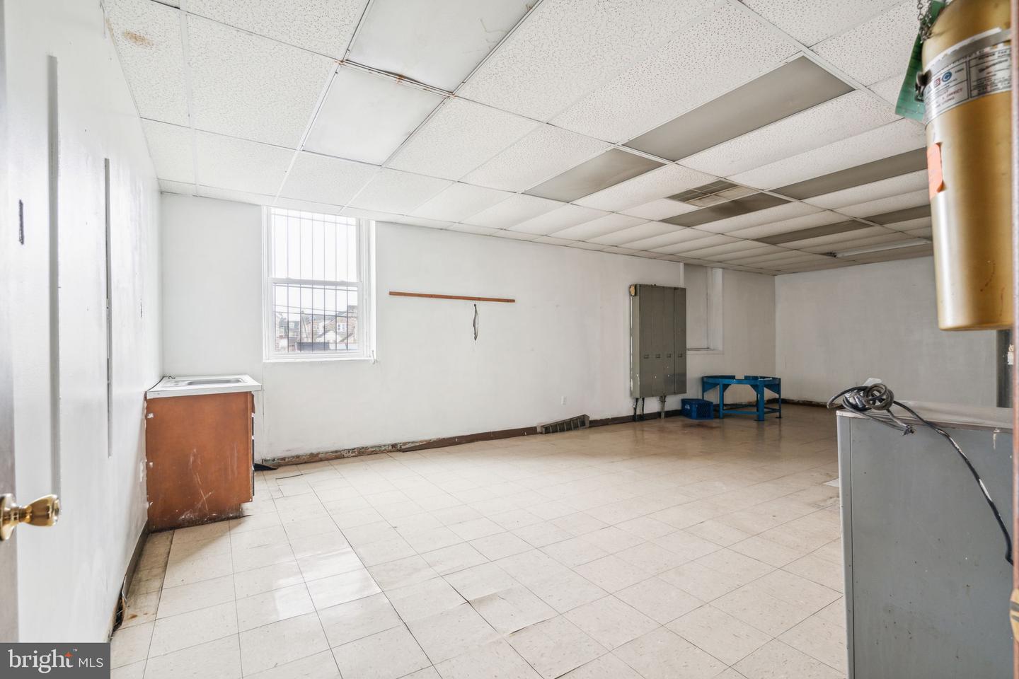 6801-6823 Ludlow St
