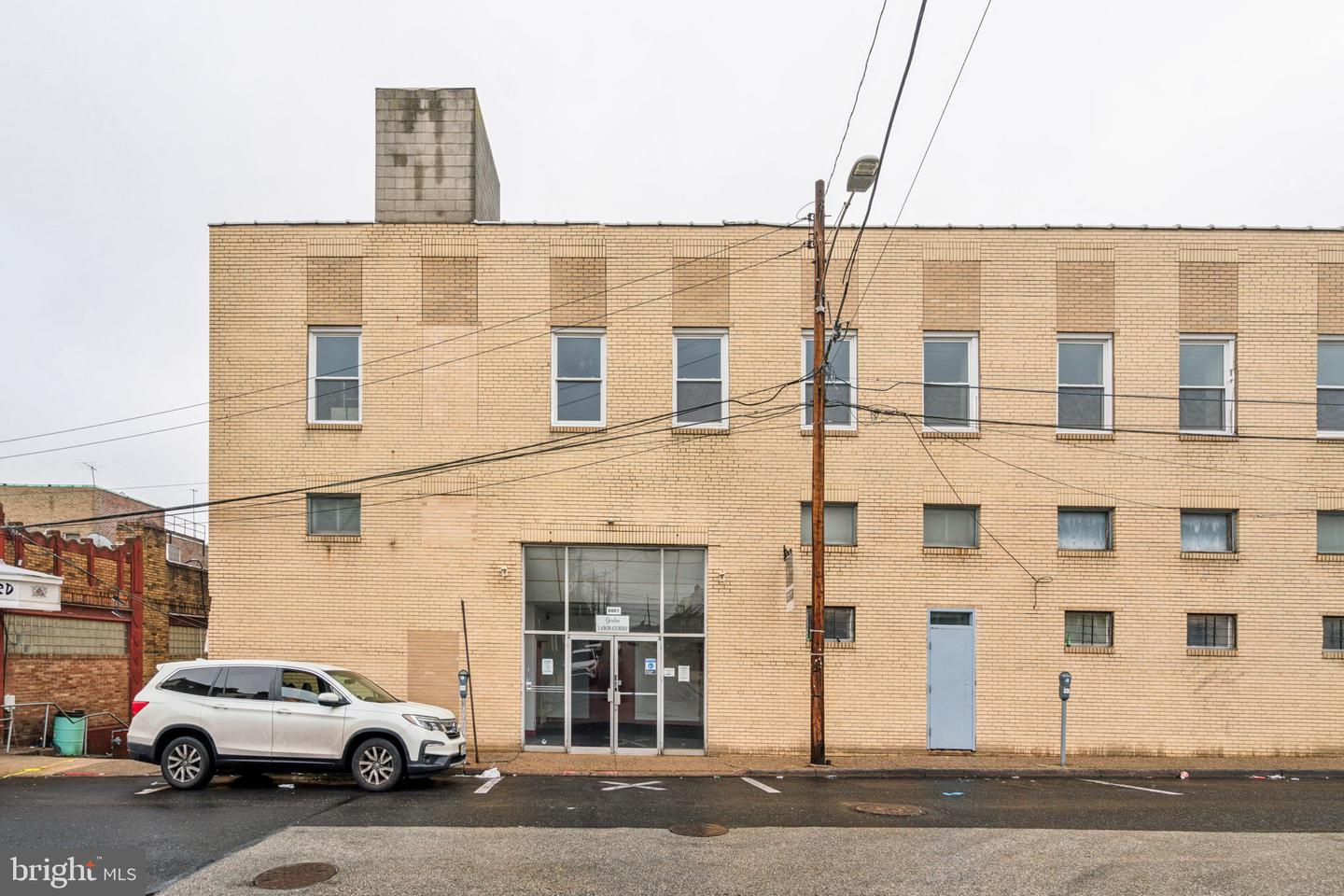 6801-6823 Ludlow St