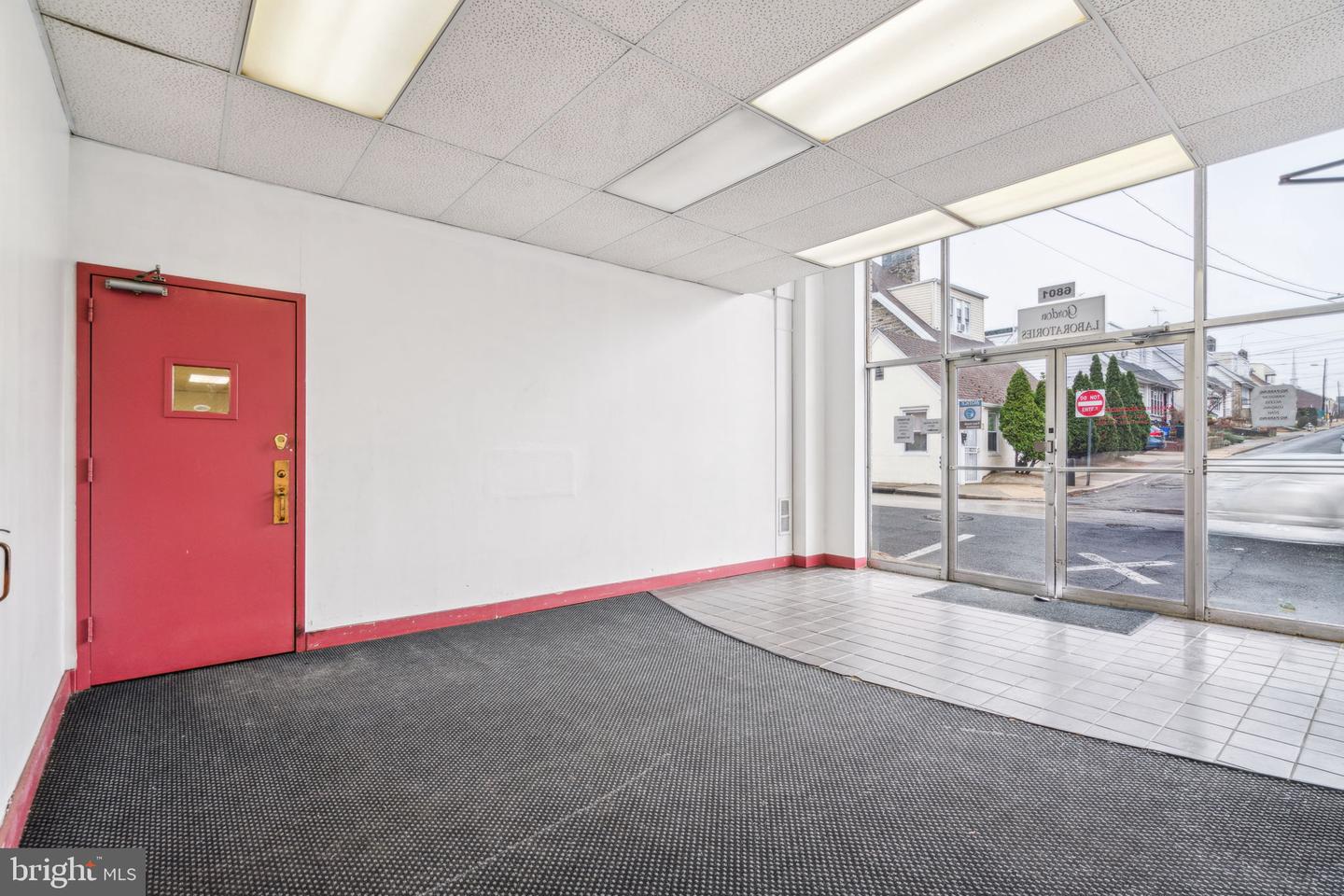 6801-6823 Ludlow St