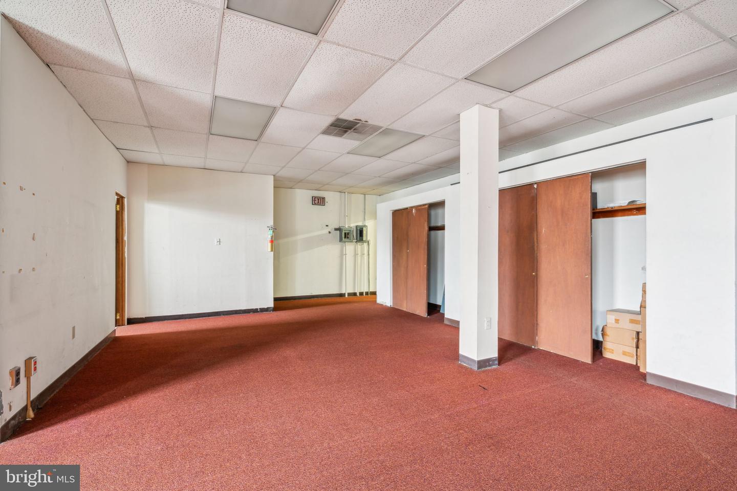 6801-6823 Ludlow St