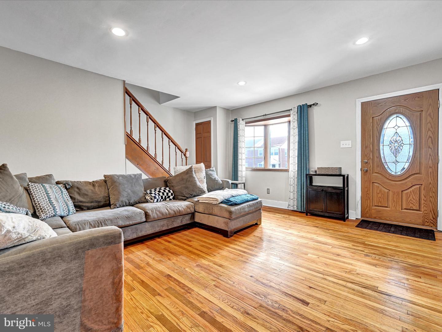 1019 Bryan St