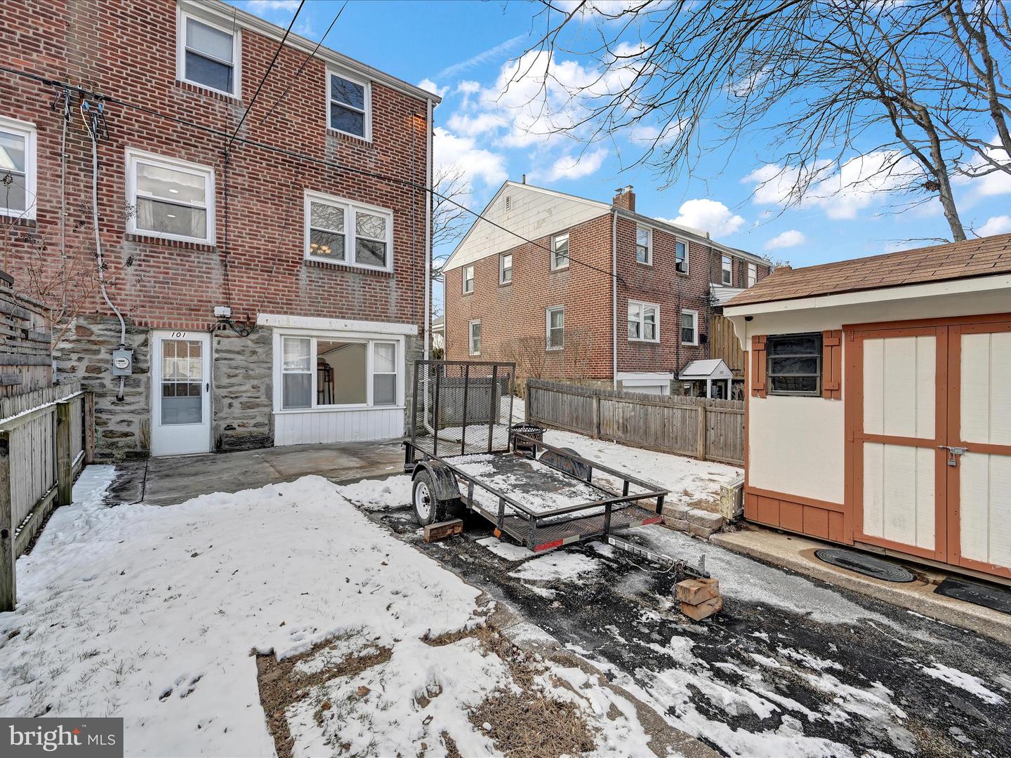 1019 Bryan St
