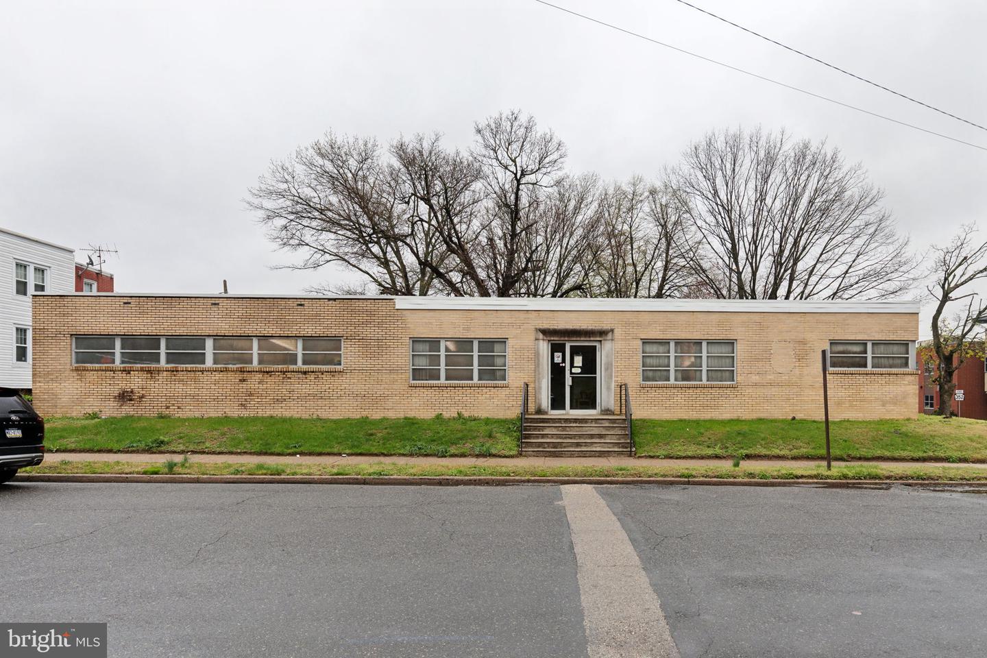 1453 Edgmont Ave