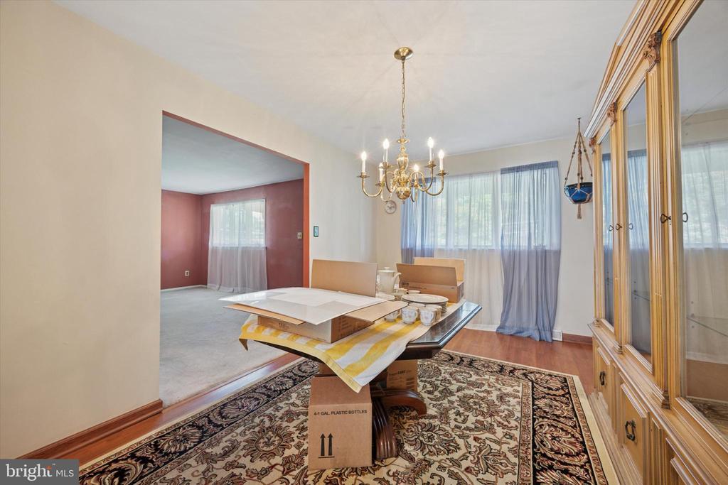 647 Glendale Rd