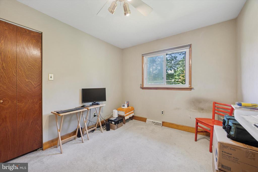 647 Glendale Rd