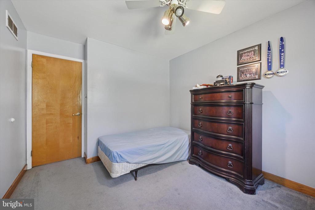 647 Glendale Rd