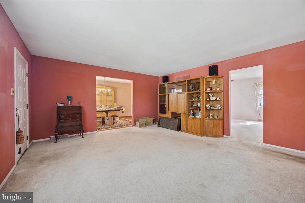 647 Glendale Rd