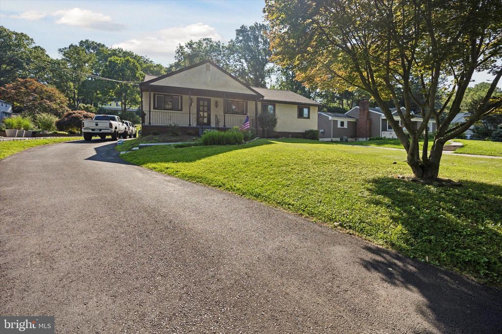 647 Glendale Rd