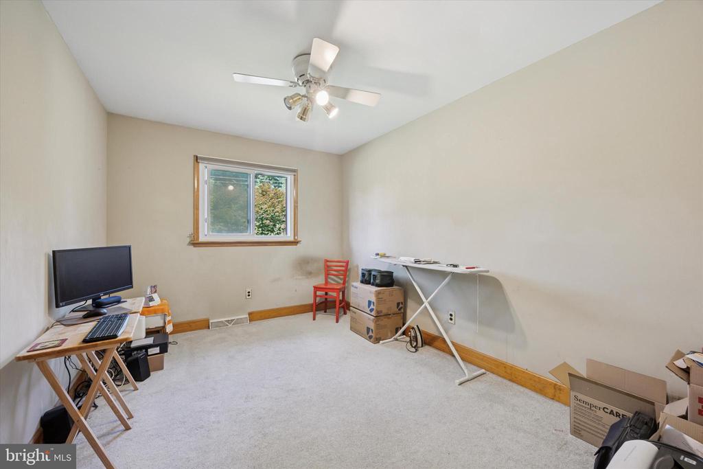647 Glendale Rd