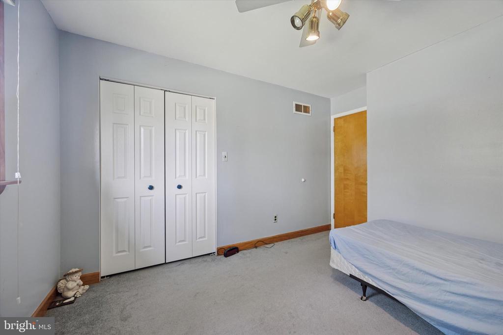 647 Glendale Rd