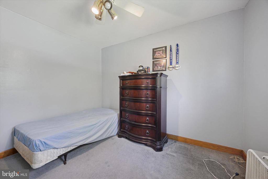 647 Glendale Rd