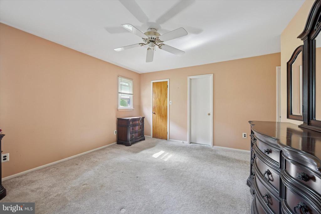 647 Glendale Rd
