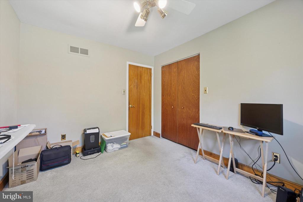 647 Glendale Rd