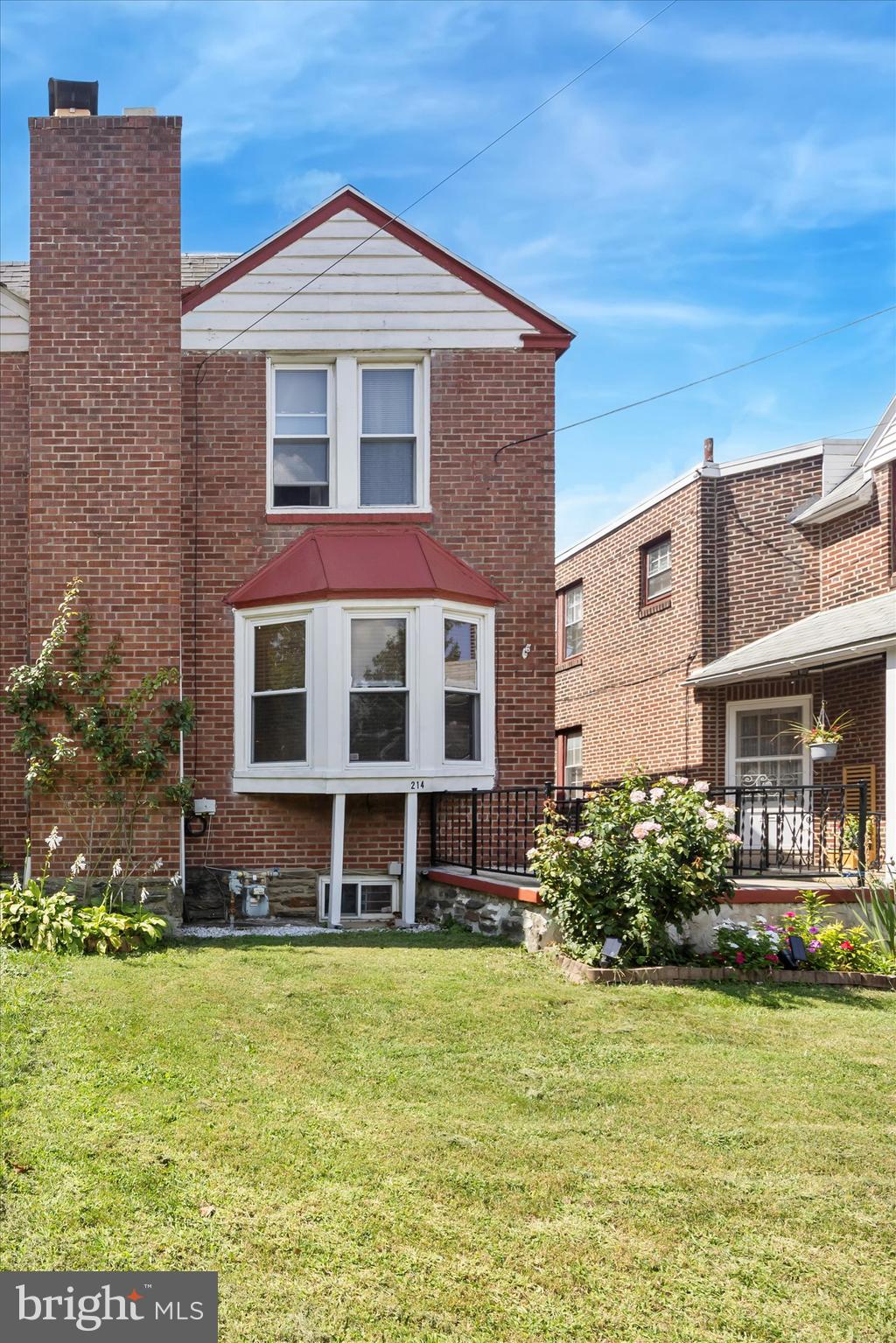 214 N LYNN BOULEVARD