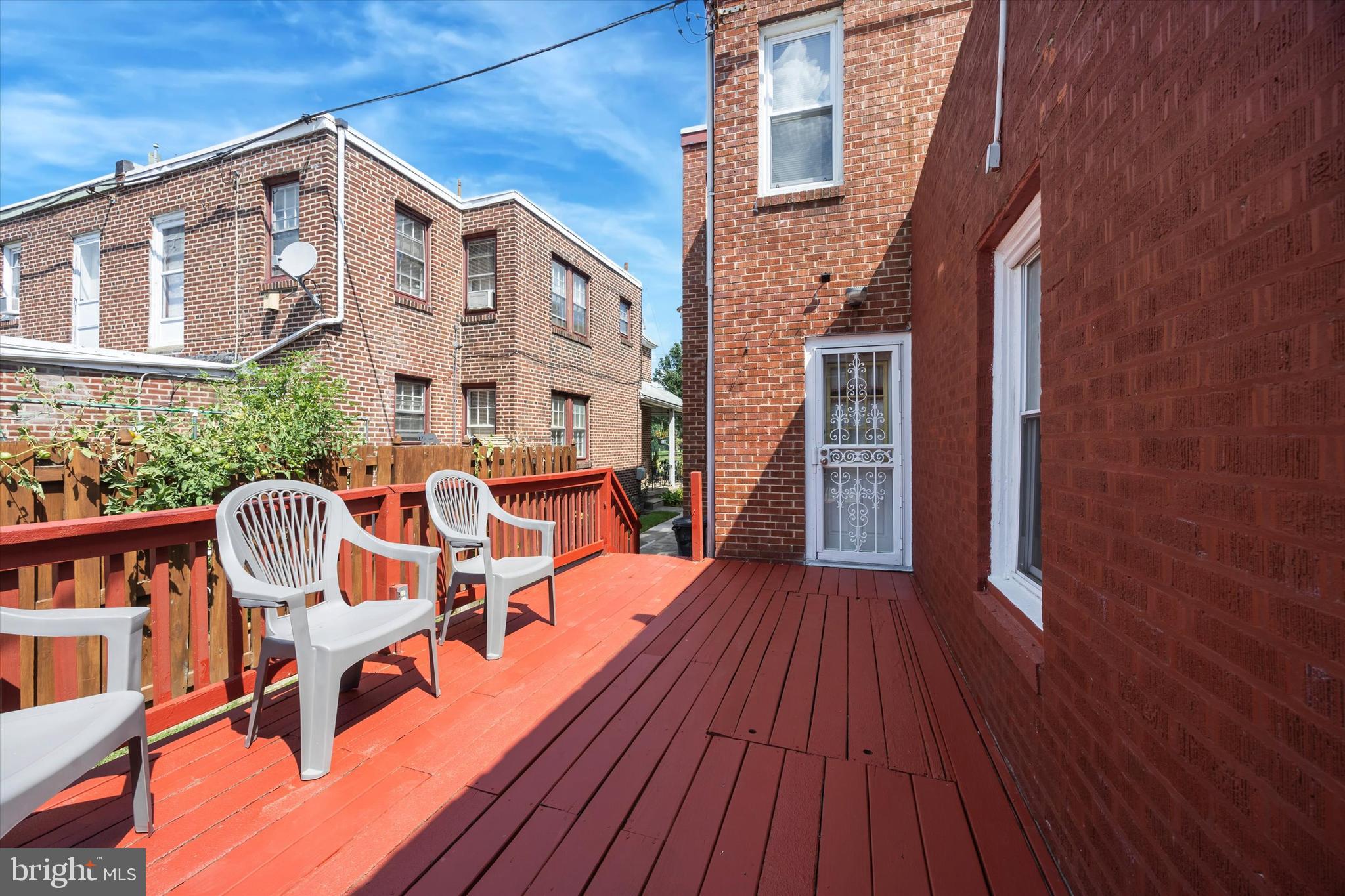 214 N LYNN BOULEVARD