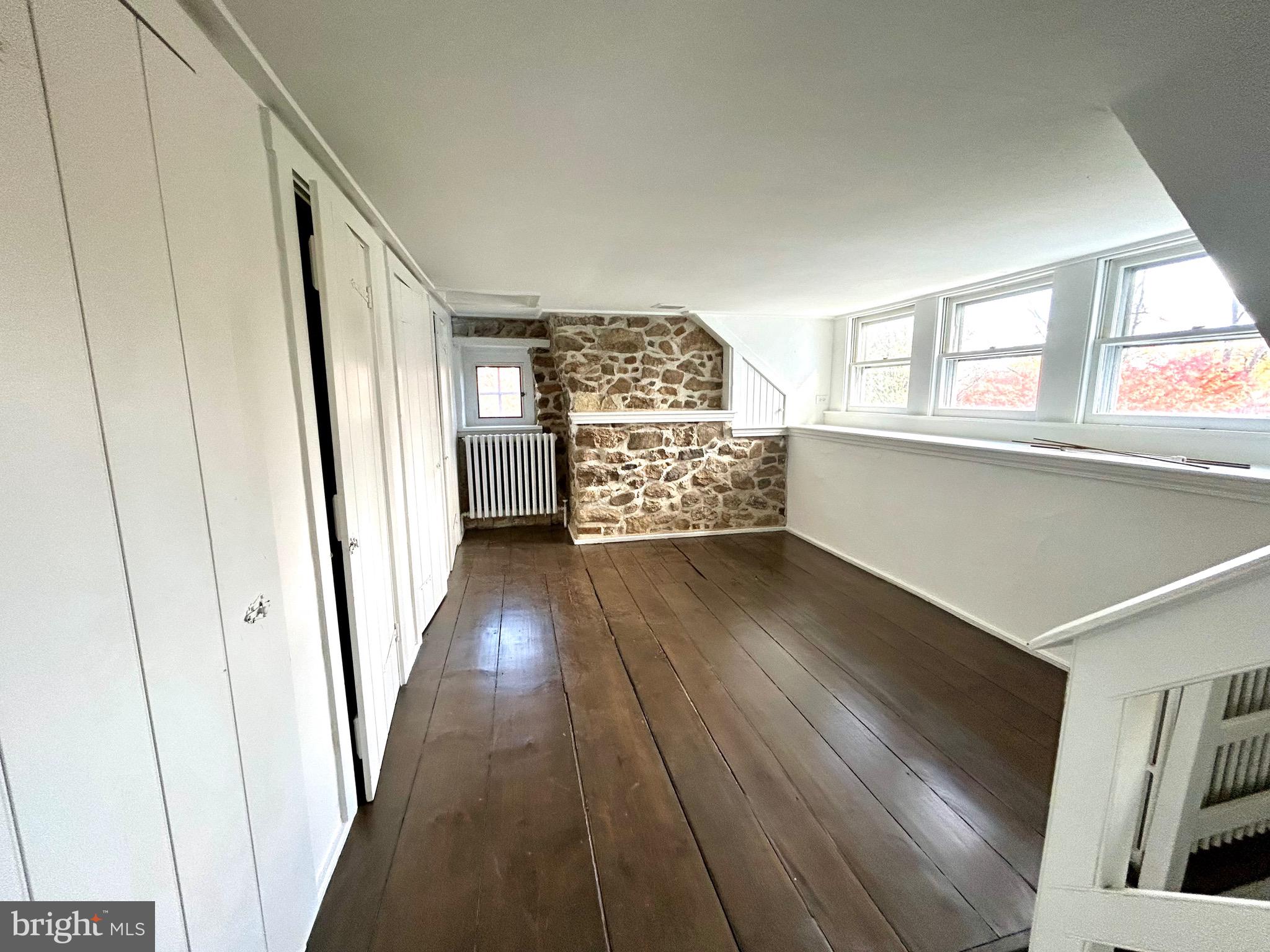 571 N NEWTOWN STREET ROAD