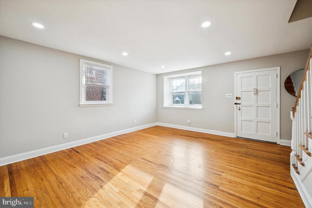 261 WILDE AVENUE