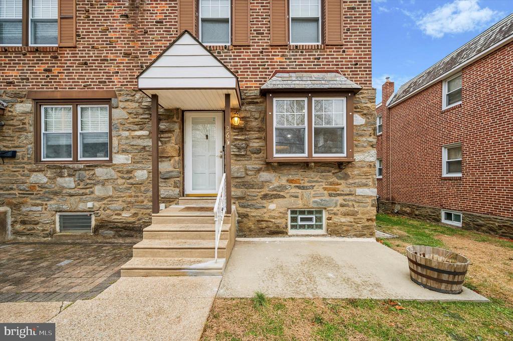 261 WILDE AVENUE