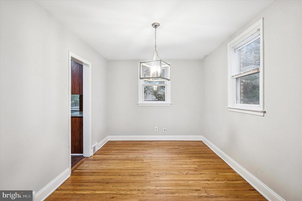 261 WILDE AVENUE