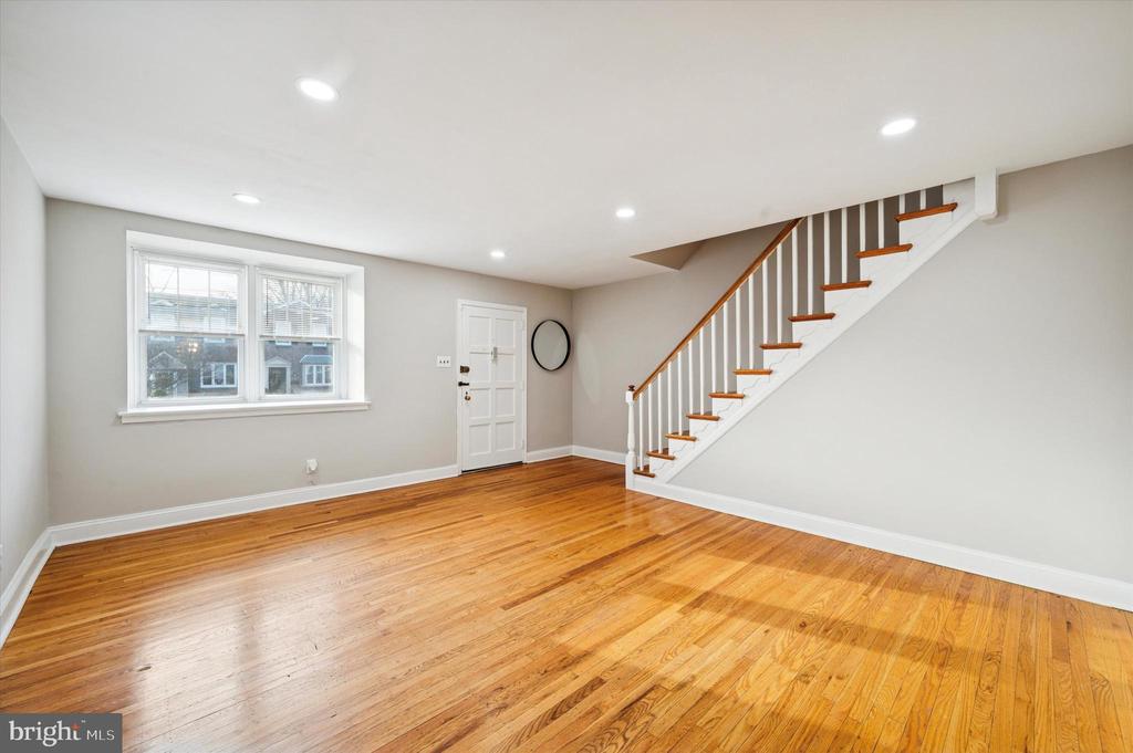 261 WILDE AVENUE