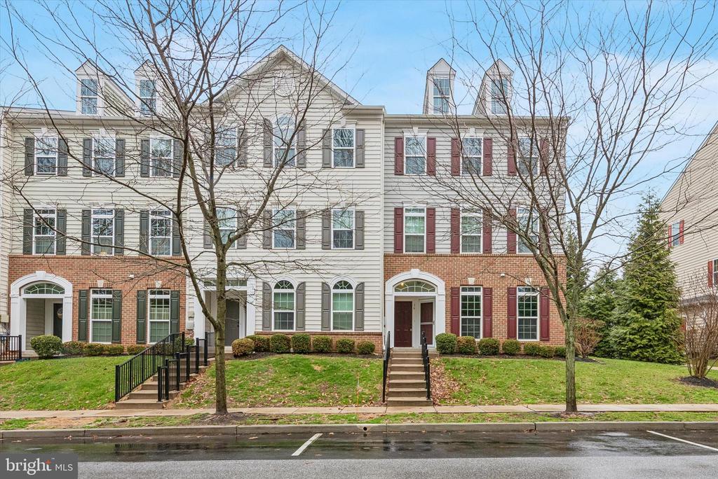36 EAGLE LANE 18
