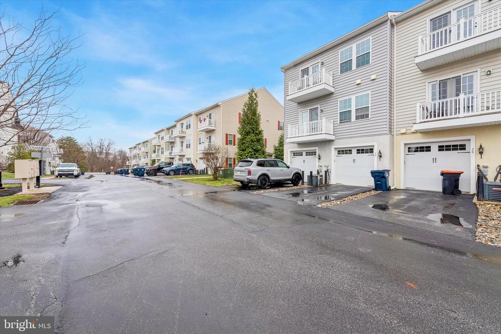 36 EAGLE LANE 18