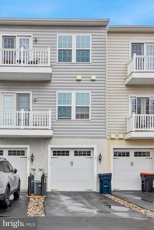 36 EAGLE LANE 18