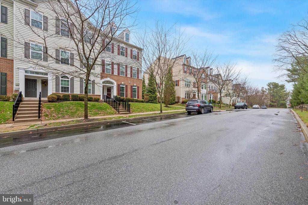 36 EAGLE LANE 18