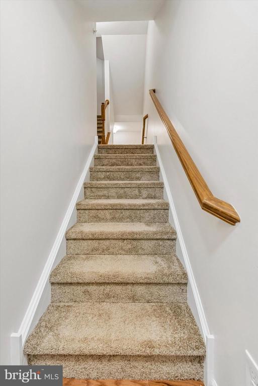 36 EAGLE LANE 18