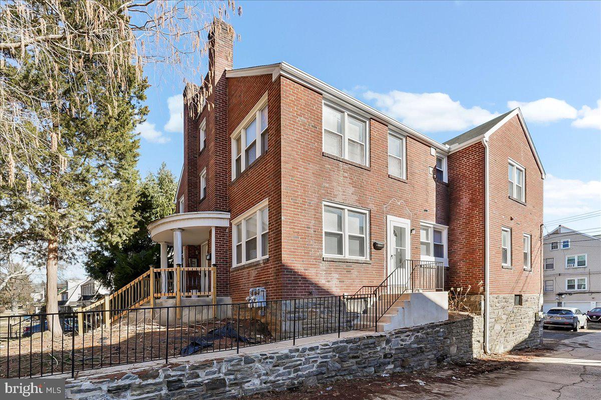 709 MORGAN AVENUE