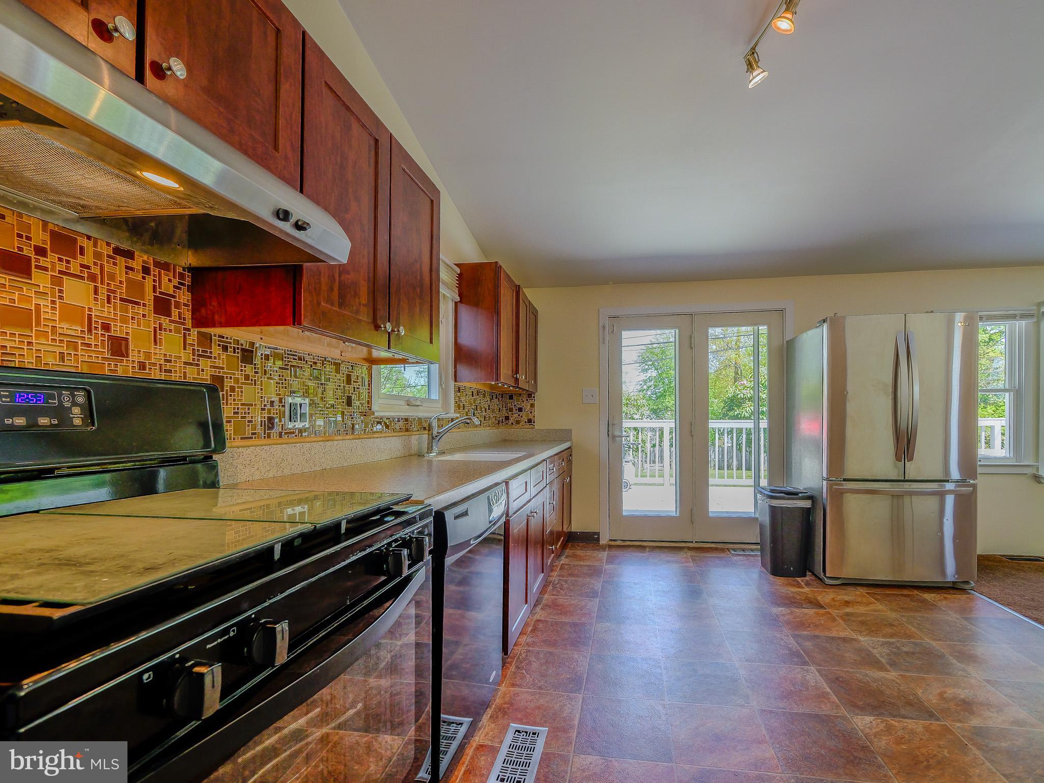 424 HOLMES ROAD