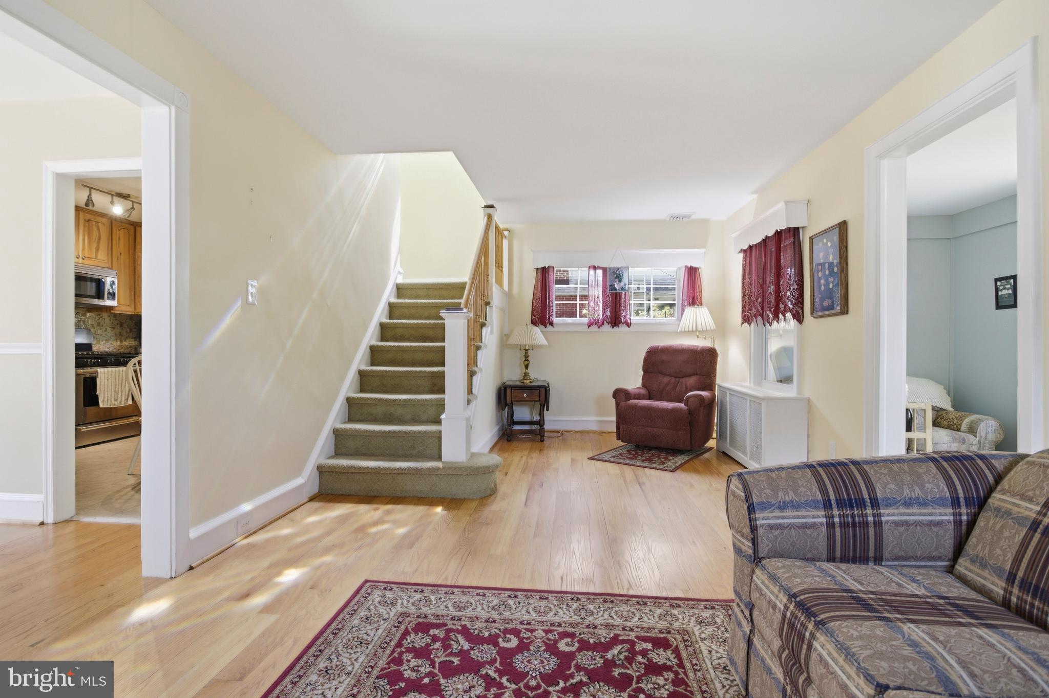 43 LOWNES LANE