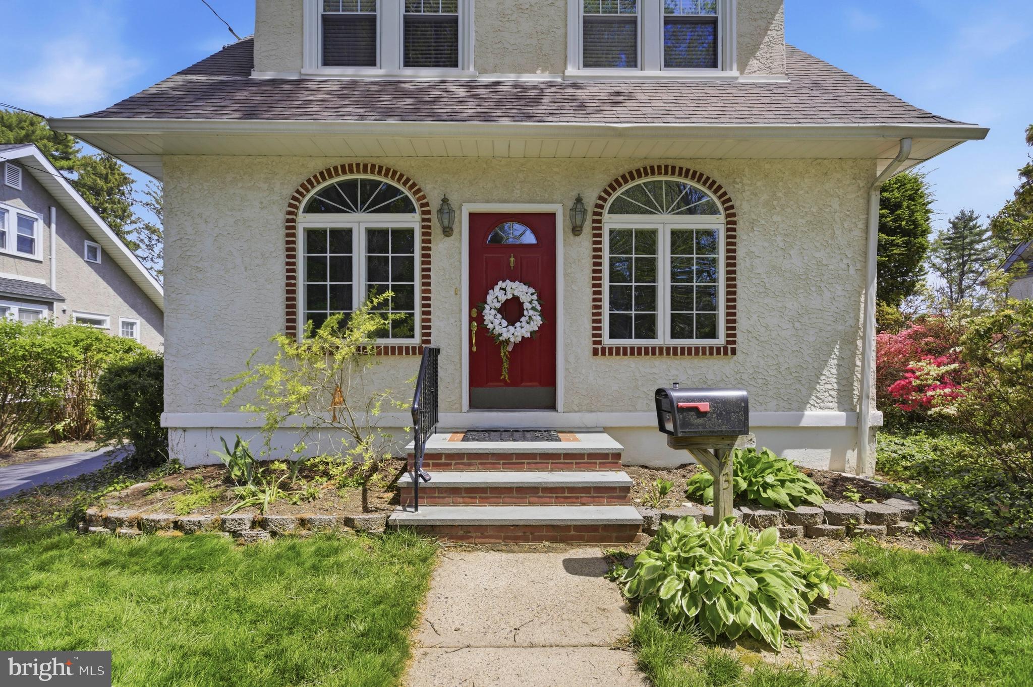 43 LOWNES LANE