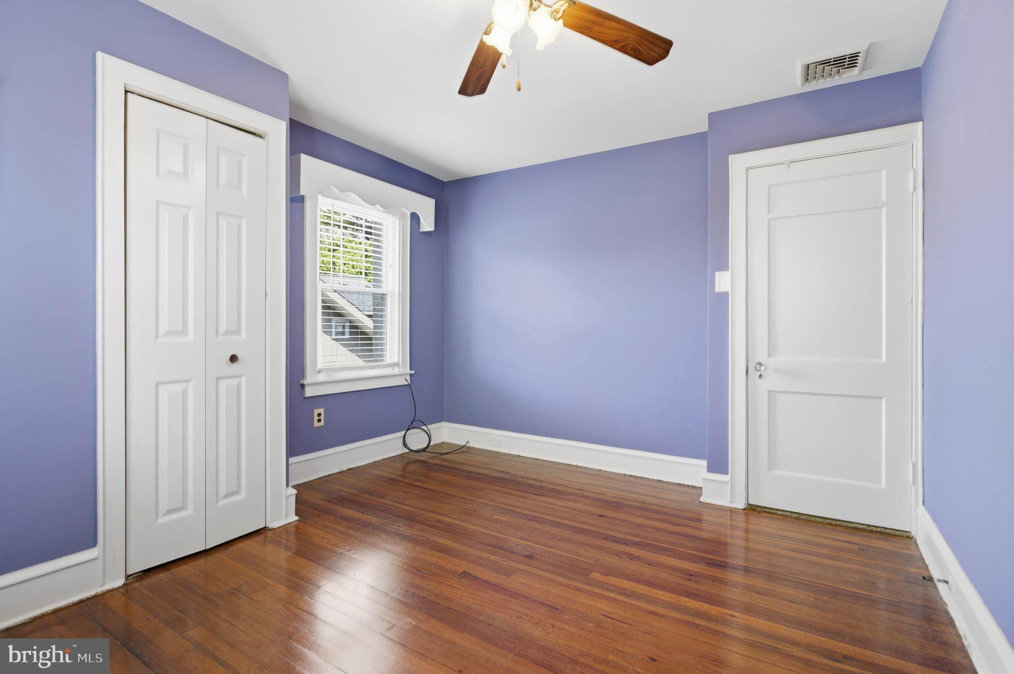 43 LOWNES LANE