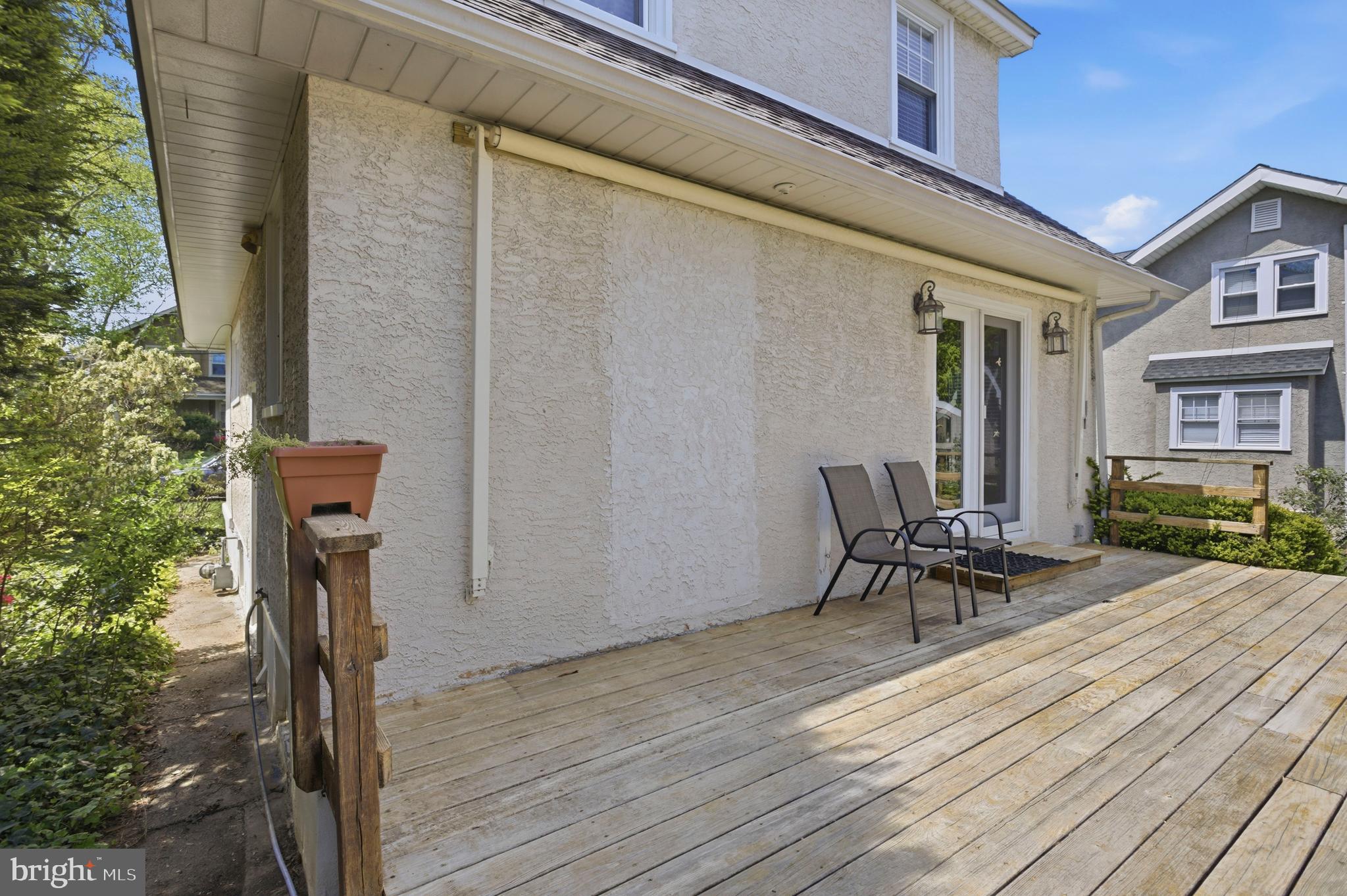 43 LOWNES LANE