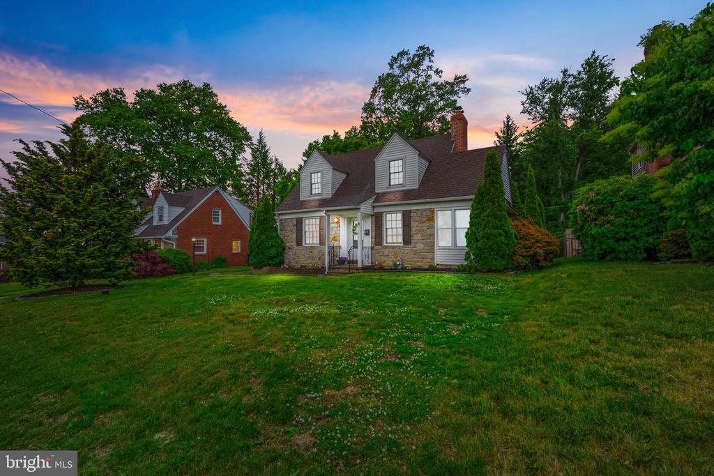 416 GLENDALE CIRCLE